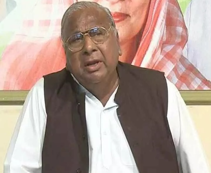 మోదీ హఠావో.. ఓబీసీ బచావో: వీహెచ్