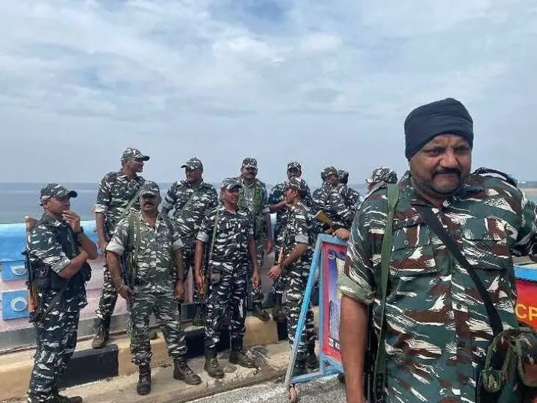 సాగర్ డ్యాం వద్ద సీఆర్పీఎఫ్ బలగాలు