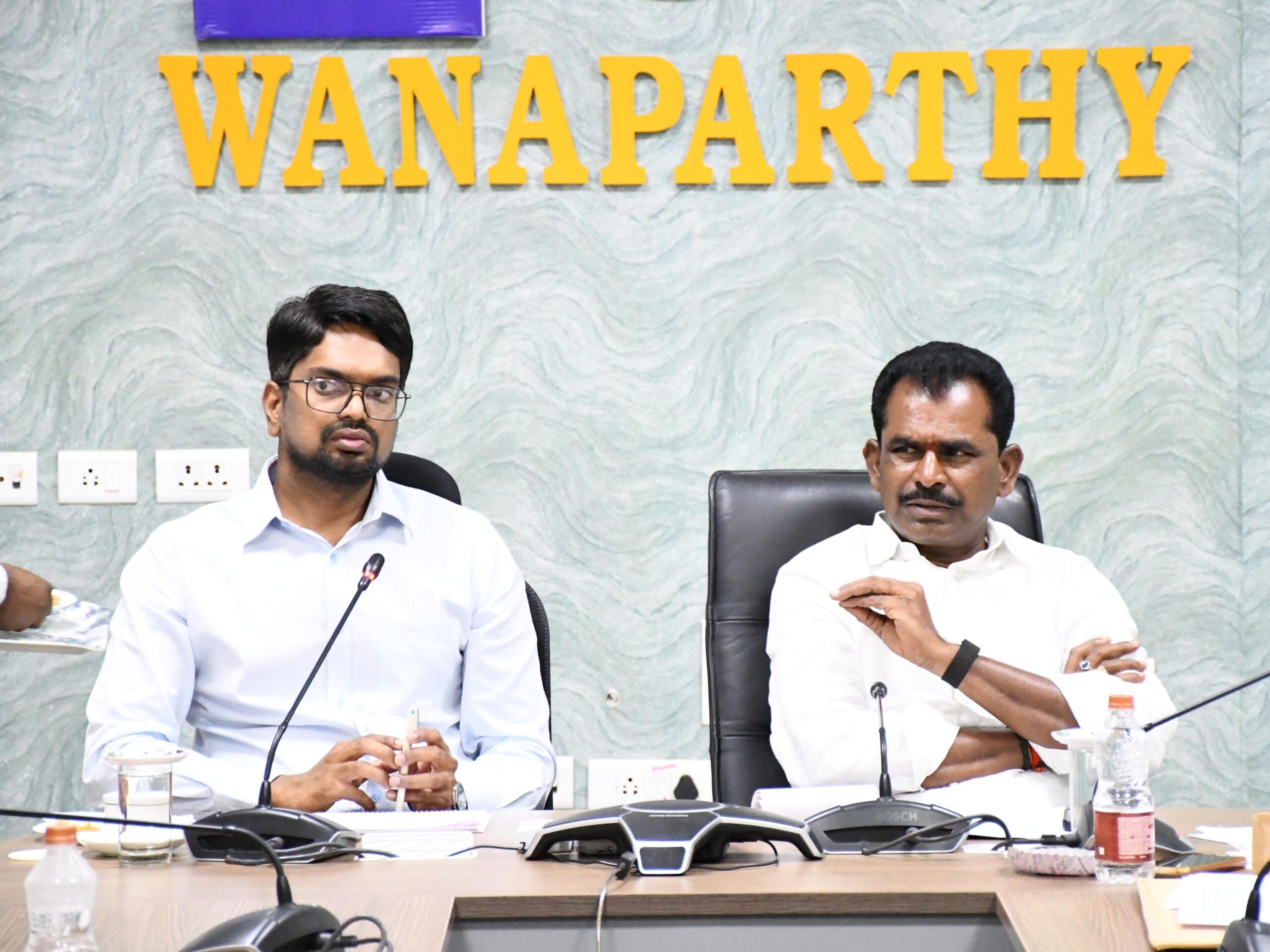 కావలసిన సౌకర్యాలపై నివేదిక రూపొందించాలి: కలెక్టర్