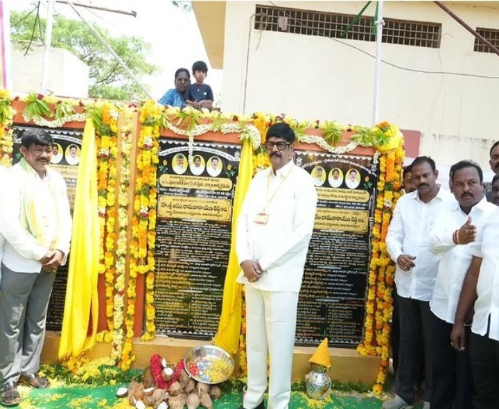 పూడిక తీత పనులను ప్రారంభించిన మంత్రి