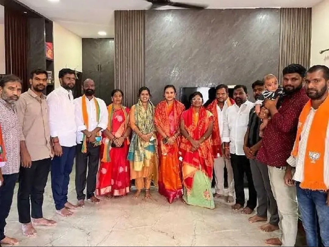 ‘ప్రజలకు అందుబాటులో ఉండాలి’