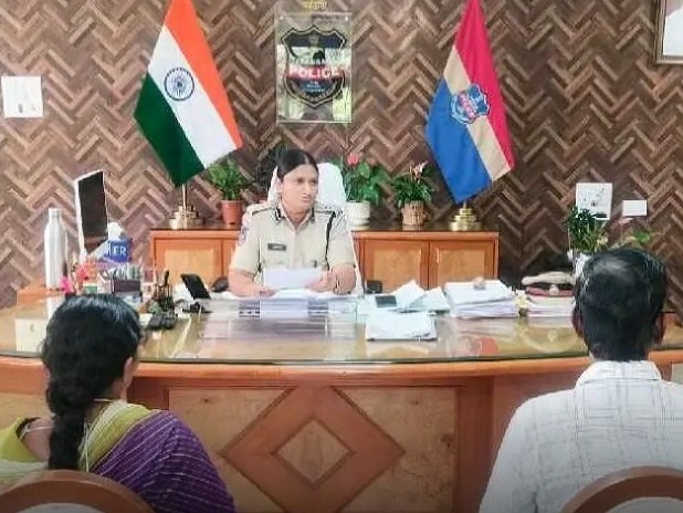 ప్రజావాణి.. ప్రజల వినతులకు తక్షణ స్పందన:  ఎస్పీ