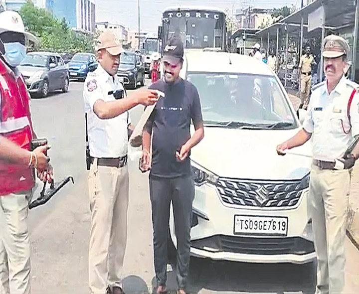 ట్రాఫిక్ చలానాల్లో కొత్త రికార్డ్