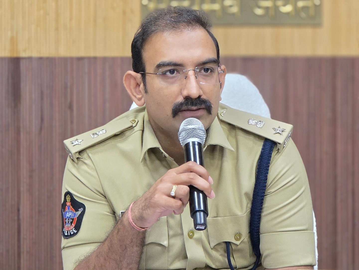 ఆన్‌లైన్ ట్రేడింగ్ మోసాలపై ఎస్పీ హెచ్చరిక