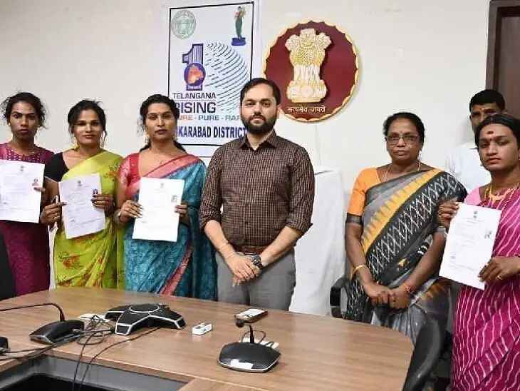 ట్రాన్స్ జెండర్లకు గుర్తింపు సర్టిఫికెట్లు: కలెక్టర్