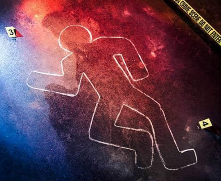 ఇంటిపై దాడి.. న్యాయవాది హత్య