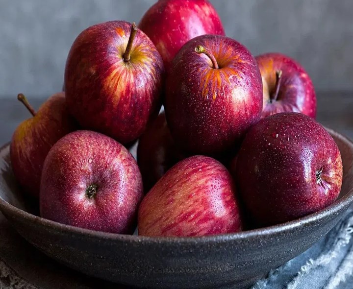 ఆపిల్ తిన్న వెంటనే నీళ్లు తాగుతున్నారా?