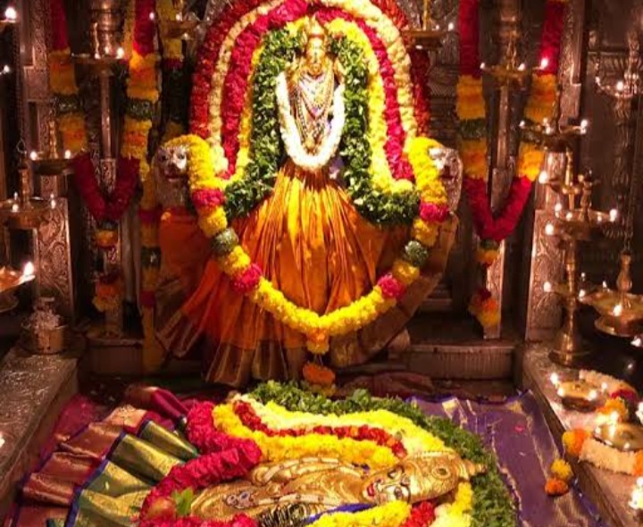 వైభవంగా బల్కంపేట ఎల్లమ్మ తల్లికి పూజలు