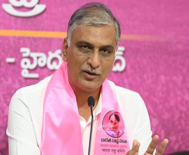 మాజీ మంత్రి హరీష్ రావు అరెస్ట్