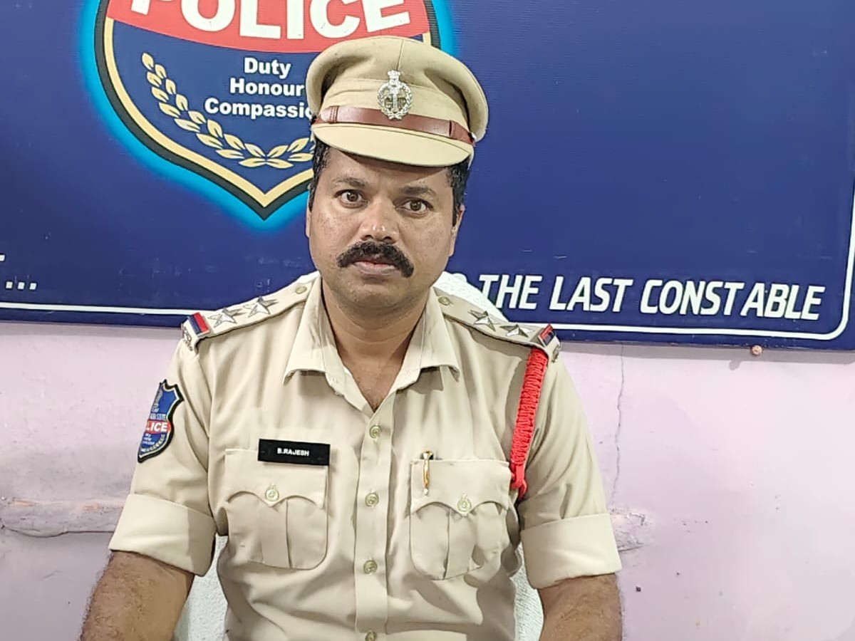 మద్యం సేవించి వాహనం నడిపితే కఠిన చర్యలు.