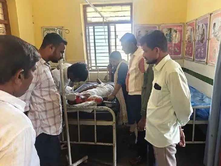 హనుమాన్ ఆలయంలో ఘర్షణ.. వ్యక్తికి గాయాలు