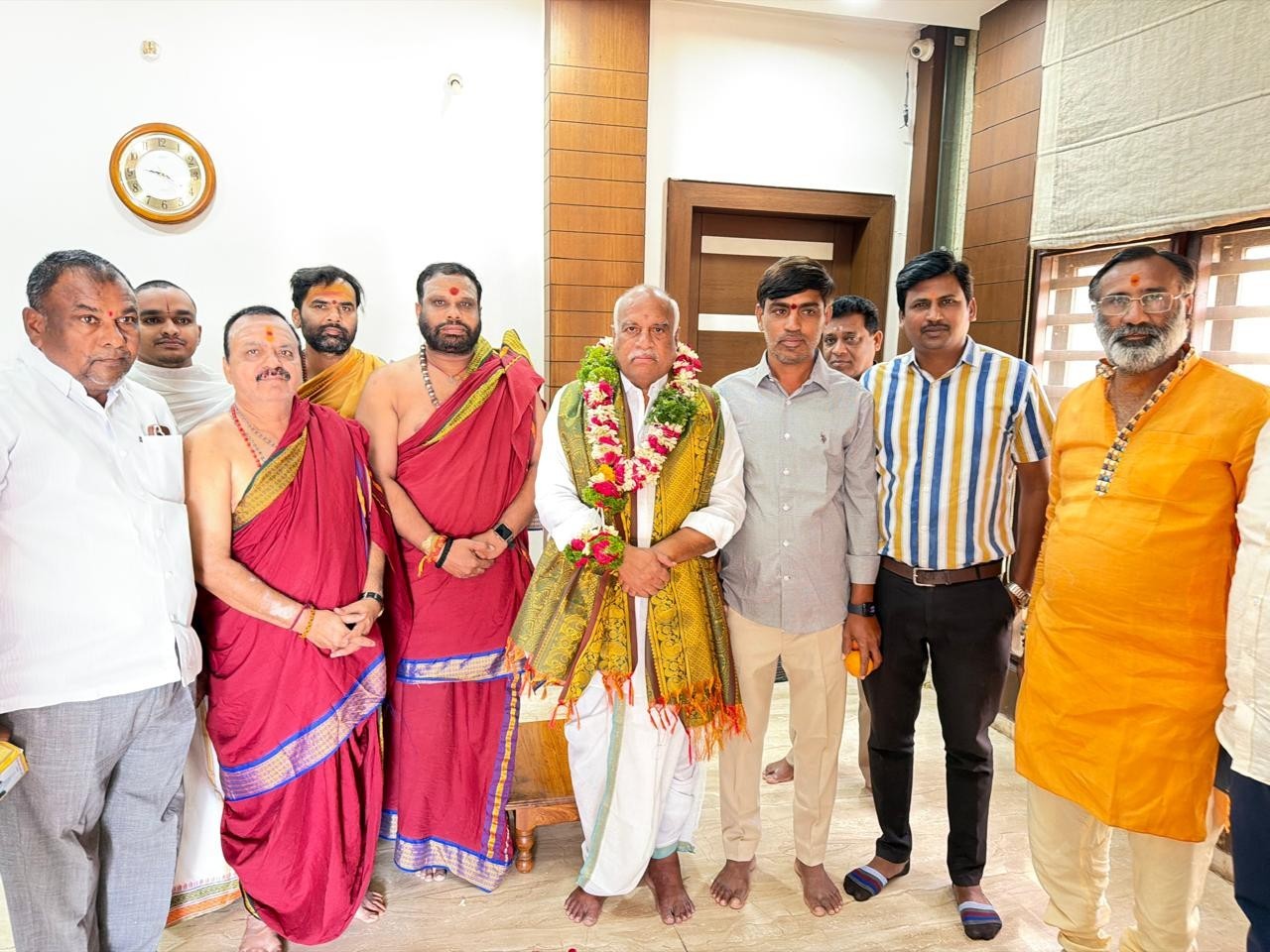 ఆలయ అభివృద్ధికి కృషి చేసిన ఎమ్మెల్యేకు సన్మానం