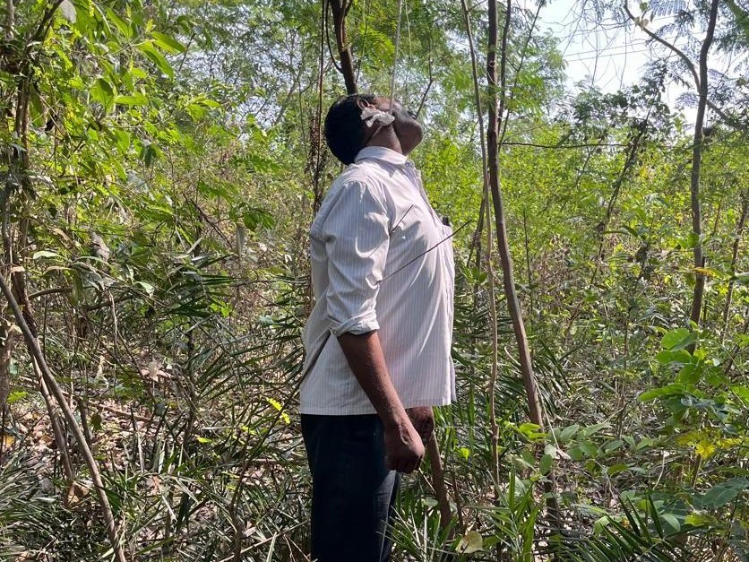 అప్పుల బాధలు తాళలేక వ్యక్తి ఆత్మహత్య