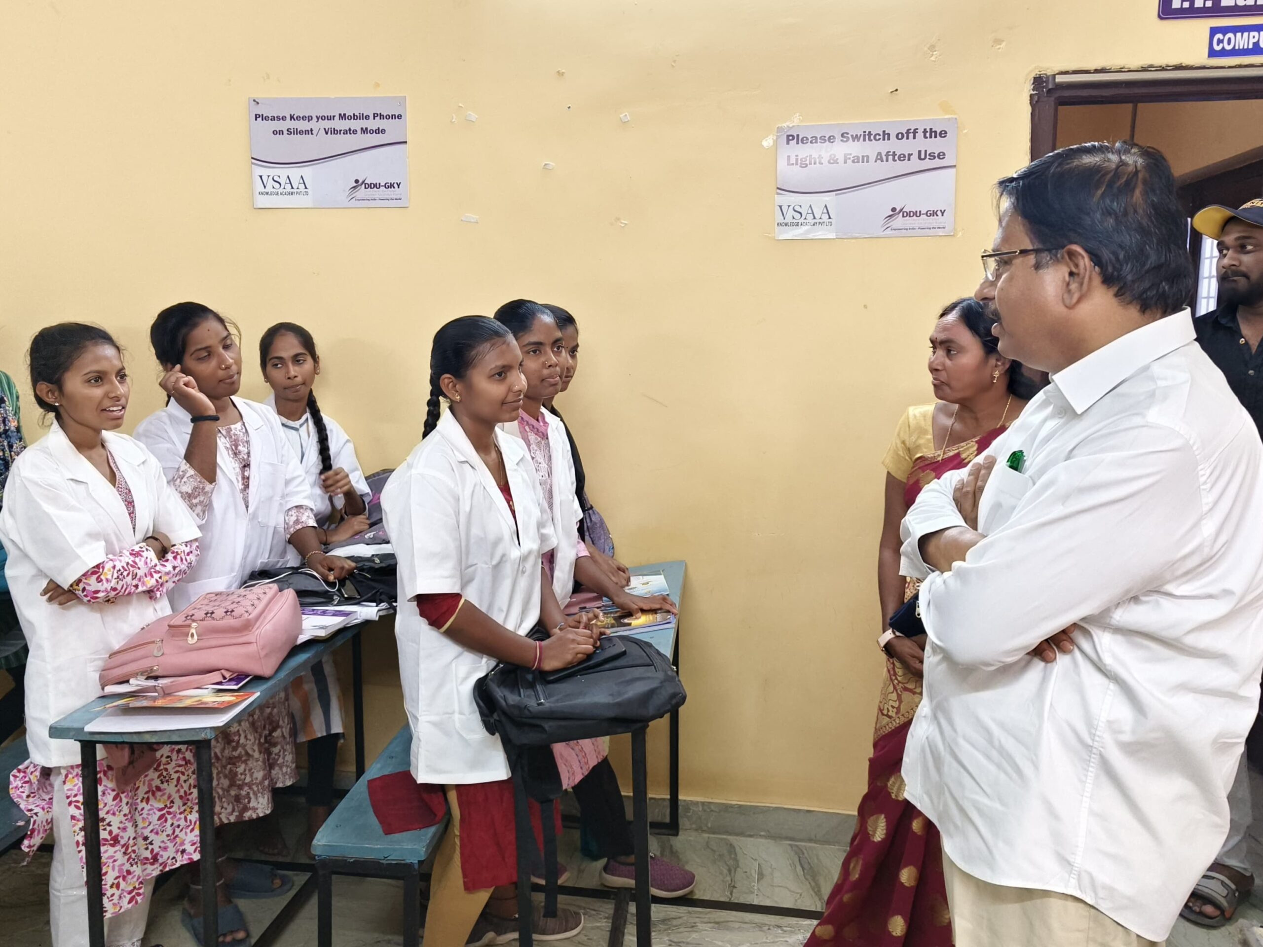 ‘వారికి నాణ్యమైన శిక్షణ అందించాలి’