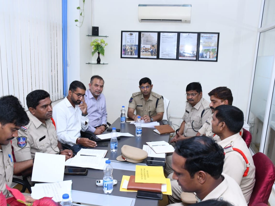 రోడ్డు భద్రతపై ప్రత్యేక చర్యలు: ఎస్పీ