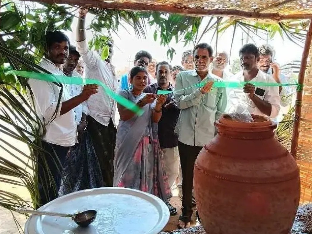 చలివేంద్రం ప్రారంభించిన ఎంపీడీవో