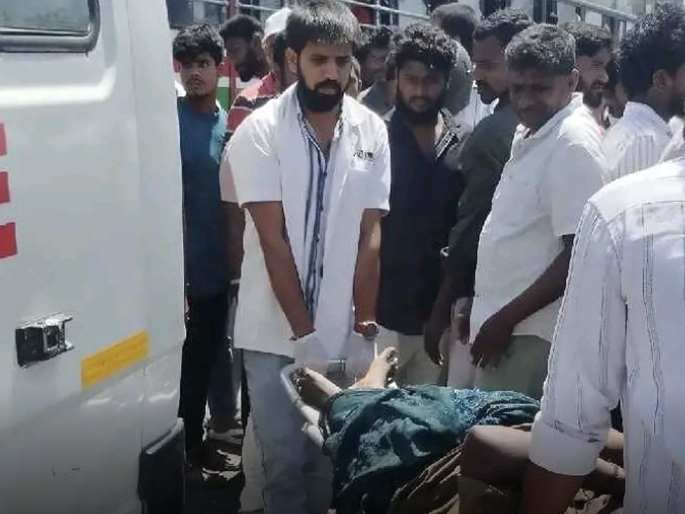 రోడ్డు ప్రమాదం.. ఒకరి పరిస్థితి విషమం!