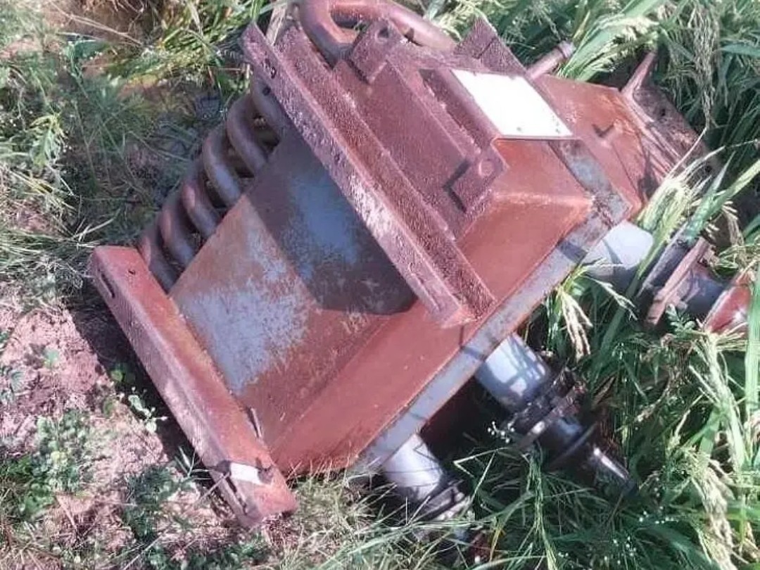 ట్రాన్స్ ఫార్మర్ వైర్లు ఎత్తుకెళ్లిన దొంగలు