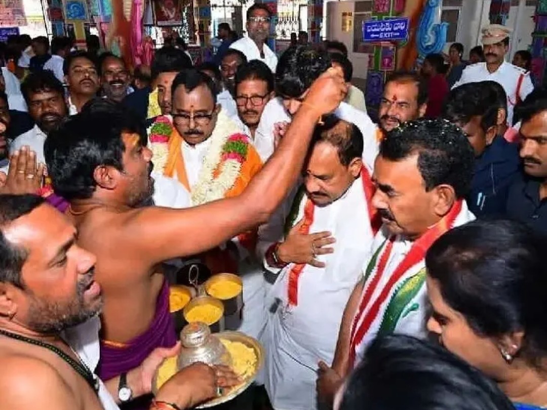 మైసిగండి అమ్మవారిని దర్శించుకున్న మహేష్ కుమార్ గౌడ్