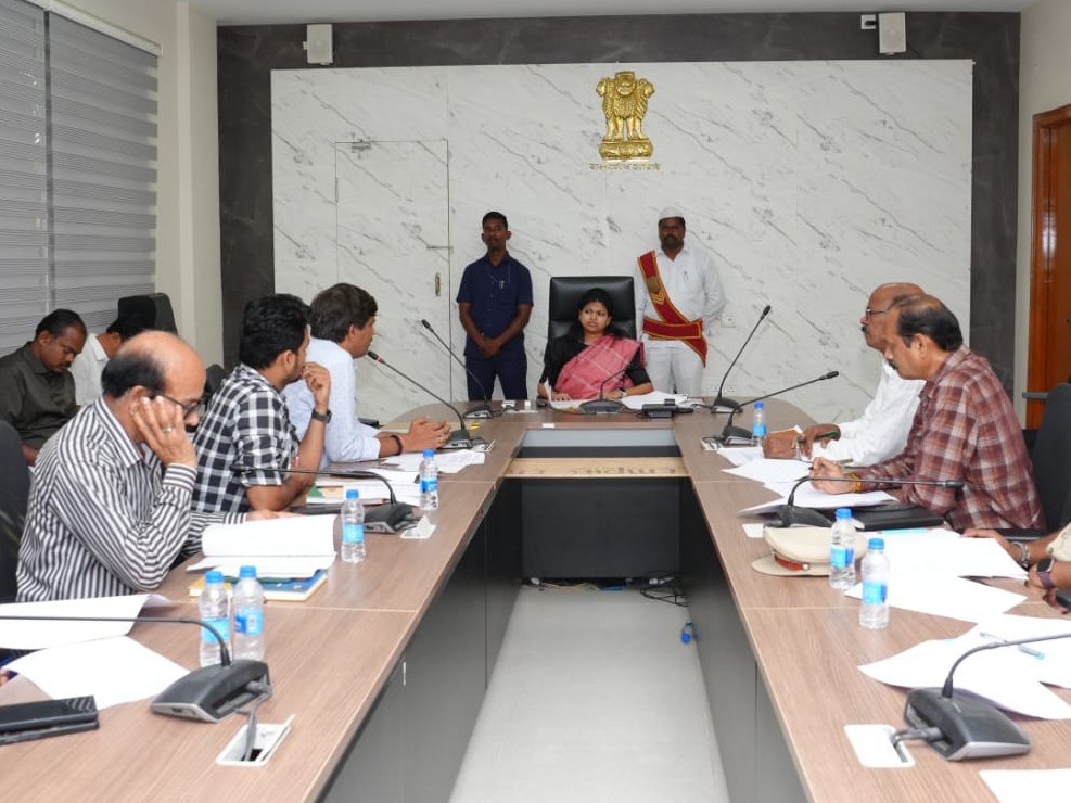 ‘ప్రభుత్వ పథకాలు అర్హులకు అందేలా కృషి చేయాలి’