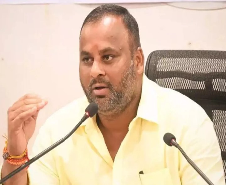 స్లీపర్ బస్సులు రద్దు చేస్తాం: మంత్రి