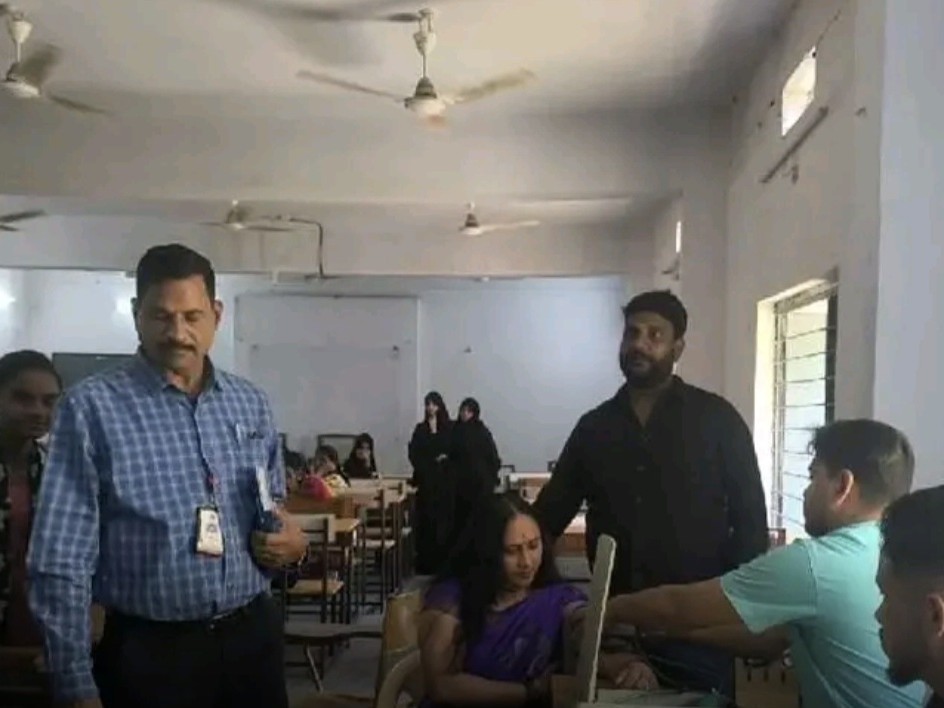 మహిళా డిగ్రీ కళాశాలలో ఉచిత వైద్య శిబిరం