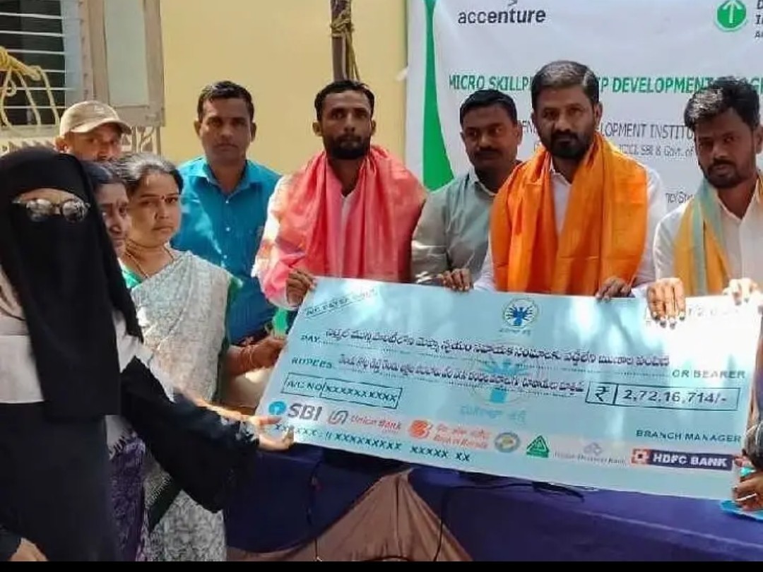 మహిళా సంఘాలకు భారీ ఆర్థిక ప్రోత్సాహం