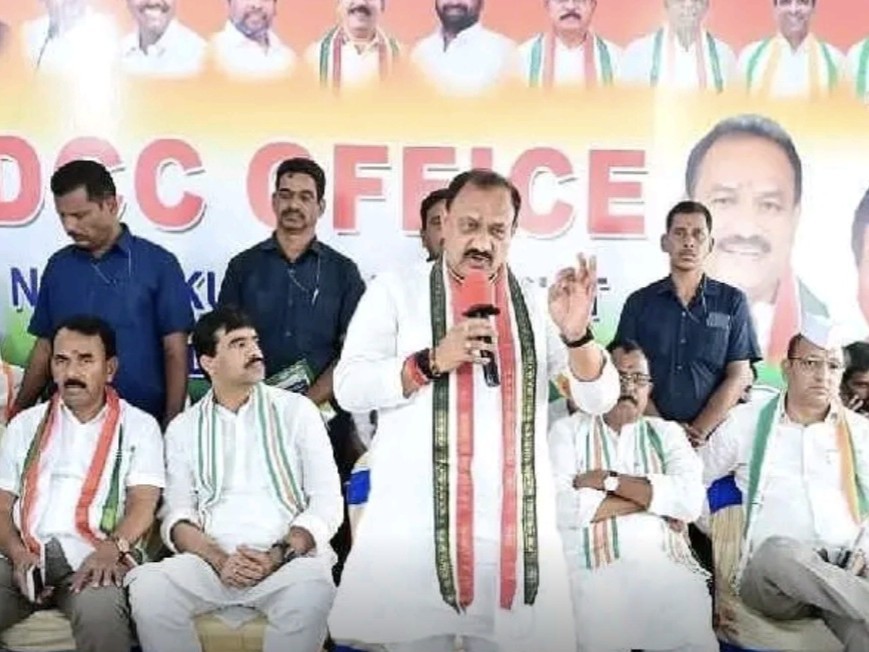 కేటీఆర్ అబద్ధాల్లో నోబెల్ ఇవ్వొచ్చు: పీసీసీ చీఫ్