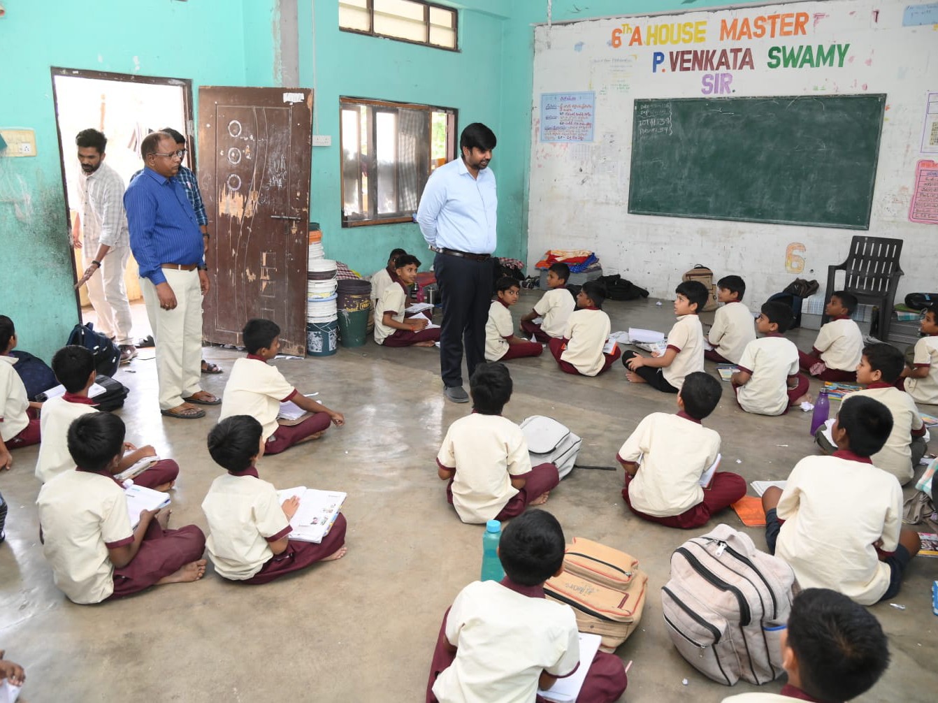 ‘విద్యార్థులకు పౌష్టిక ఆహారం అందించాలి’