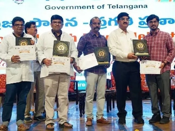 జిల్లా వైద్యులకు మంత్రి చేతుల మీదుగా పురస్కారం