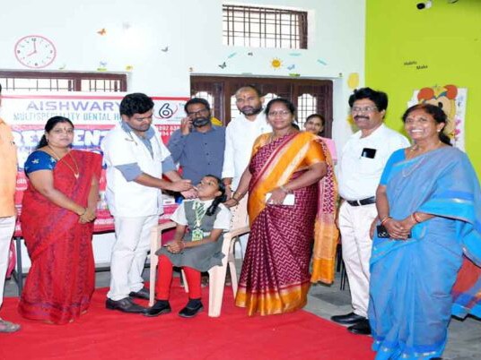 విద్యార్థుల ఆరోగ్యంపై దృష్టి పెట్టాలి: పావని రమేష్ గౌడ్