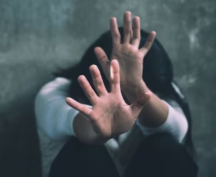 పైలట్ శిక్షణా సంస్థ విద్యార్థినిపై అత్యాచారం