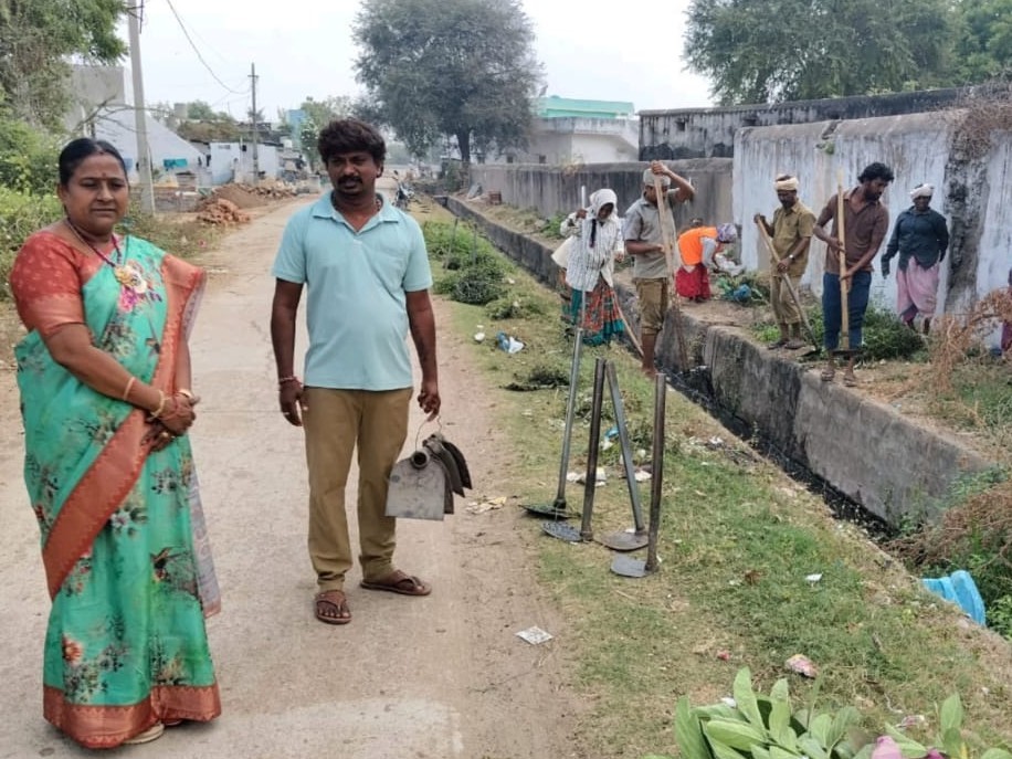 పనులను పరిశీలించిన ఛైర్ పర్సన్