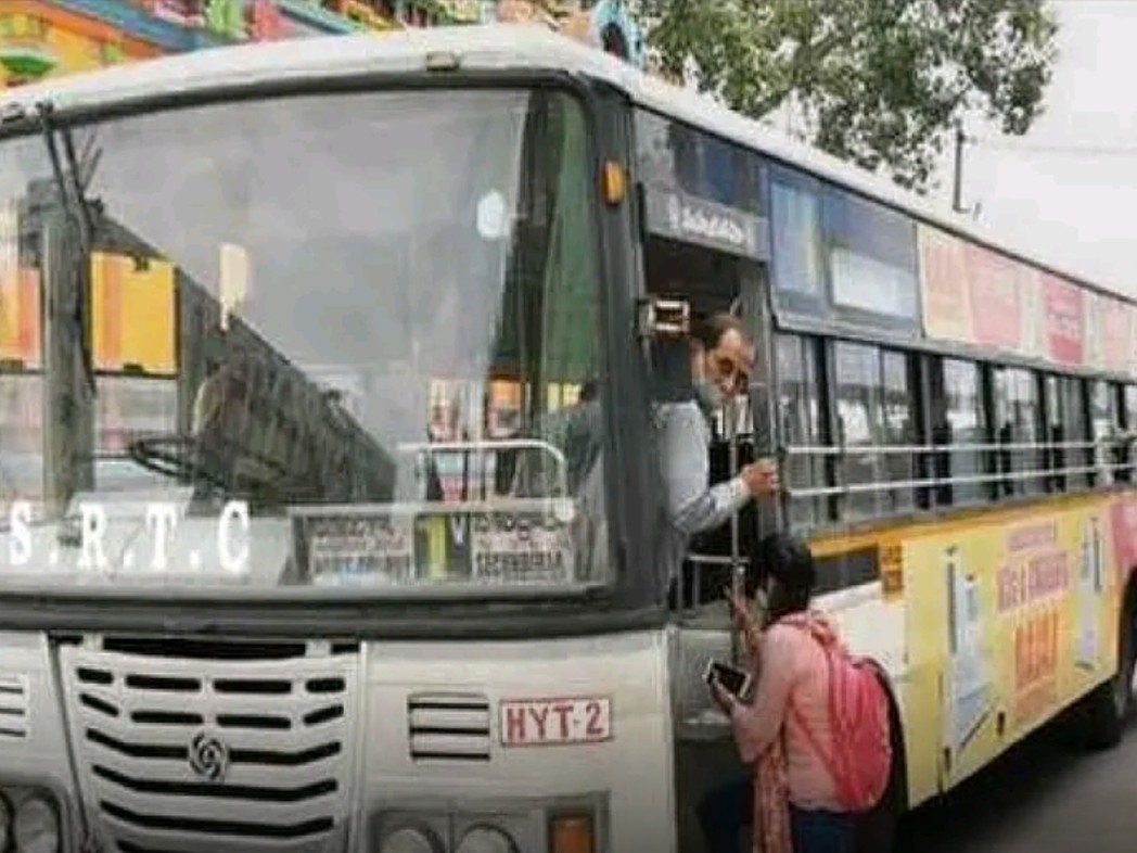 ఆత్మకూరు -హైదరాబాద్ ఎక్స్‌ప్రెస్ బస్సు