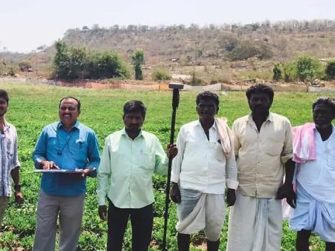 కంబాలపల్లిలో రైతుల భూ సర్వే ప్రారంభం