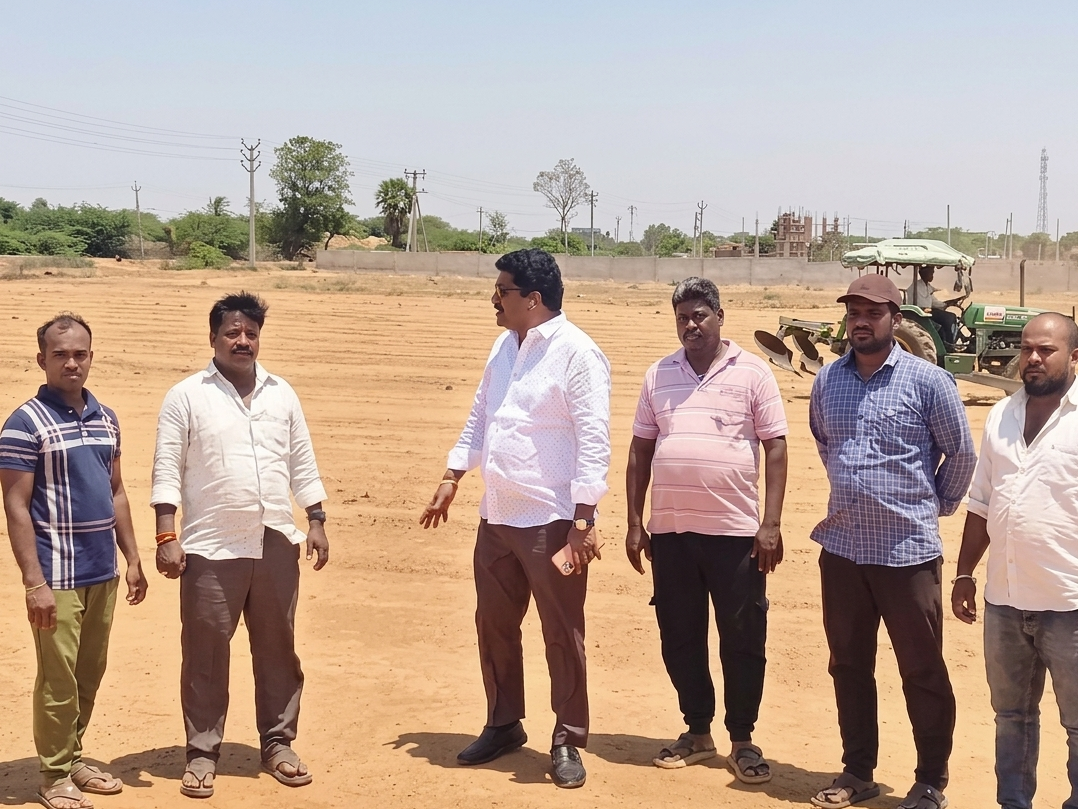 లింగంపేటలో ఖేల్ సంసద్ క్రీడా ఏర్పాట్లు