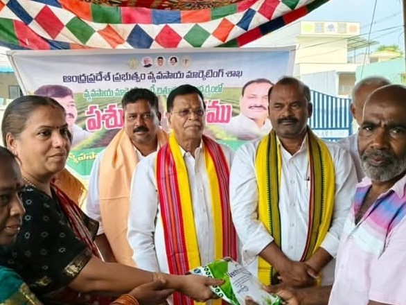 పాడి రైతులకు అవగాహన