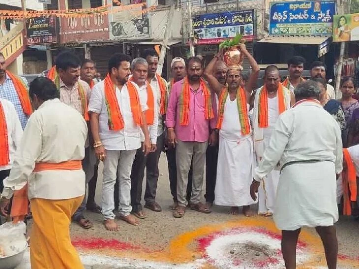 వైభవంగా కంఠ మహేశ్వరుని యంత్ర పూజలు