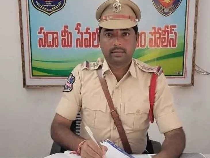 ఈజ్ గావ్ నూతన ఎస్సైగా నరేశ్ బాధ్యతల స్వీకరణ