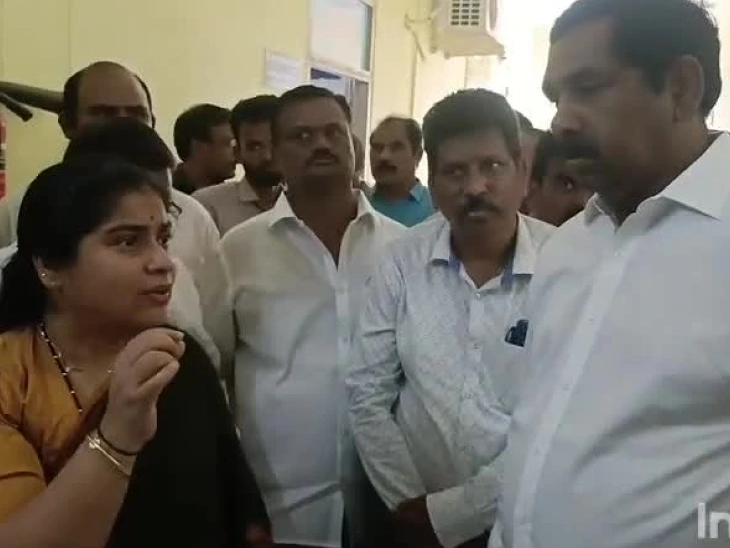 ఆసుపత్రికి అనుమతి ఇవ్వండి: ఎమ్మెల్యే