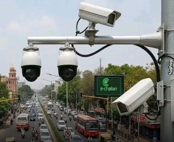 పోలీసుల చేతికి హైటెక్ కెమెరా