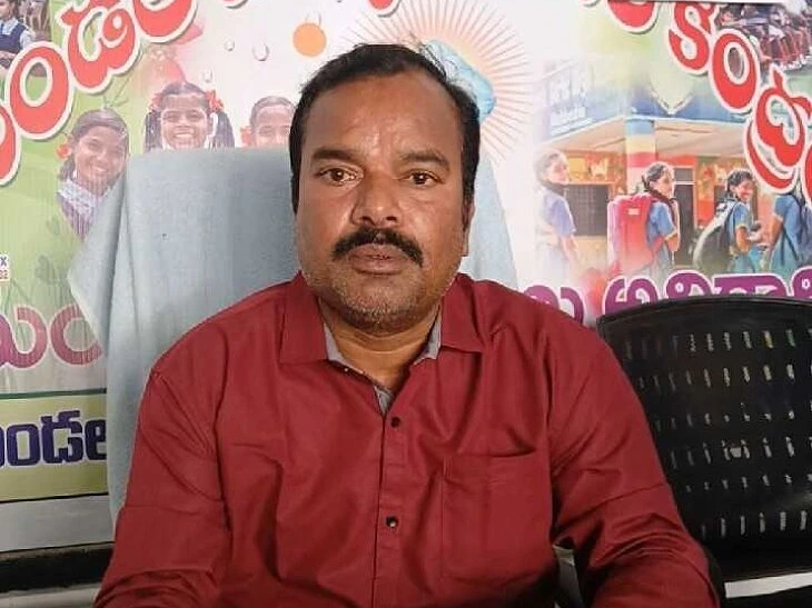 అవార్డు గ్రహీత.. అవినీతి బాట..!