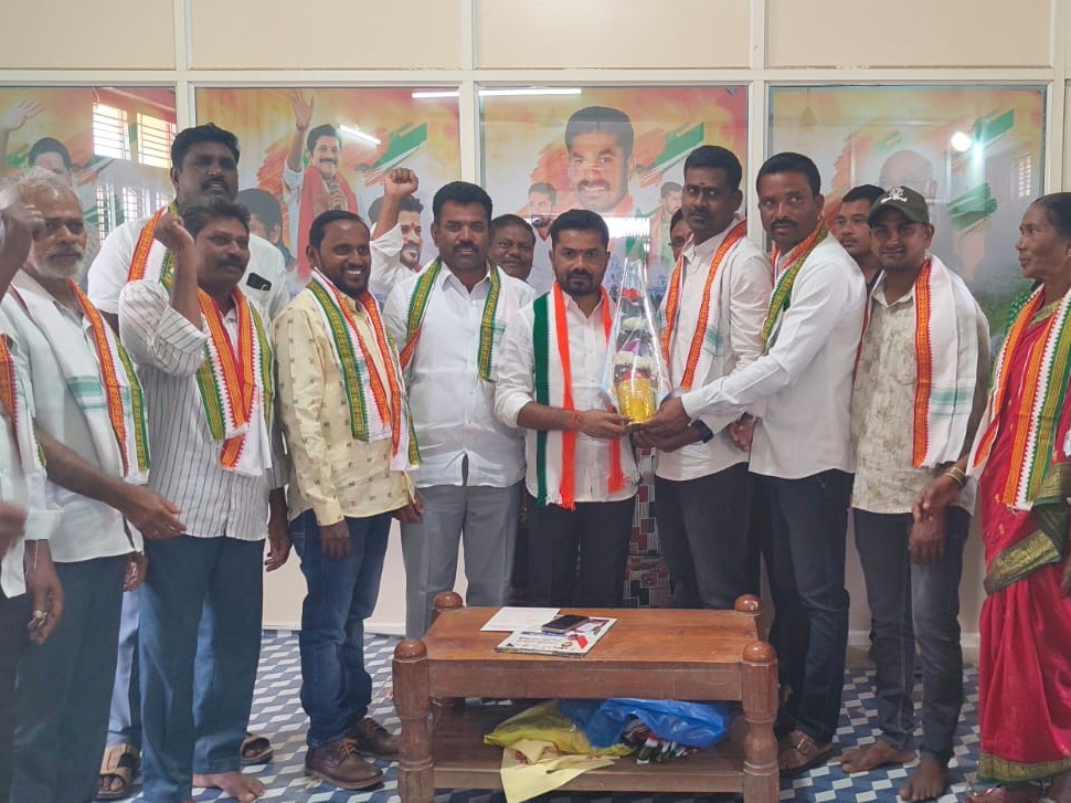 కాంగ్రెస్‌లో చేరిన బీజేపీ నాయకులు