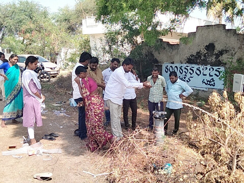 గ్రామంలో తీరిన నీటి  సమస్య