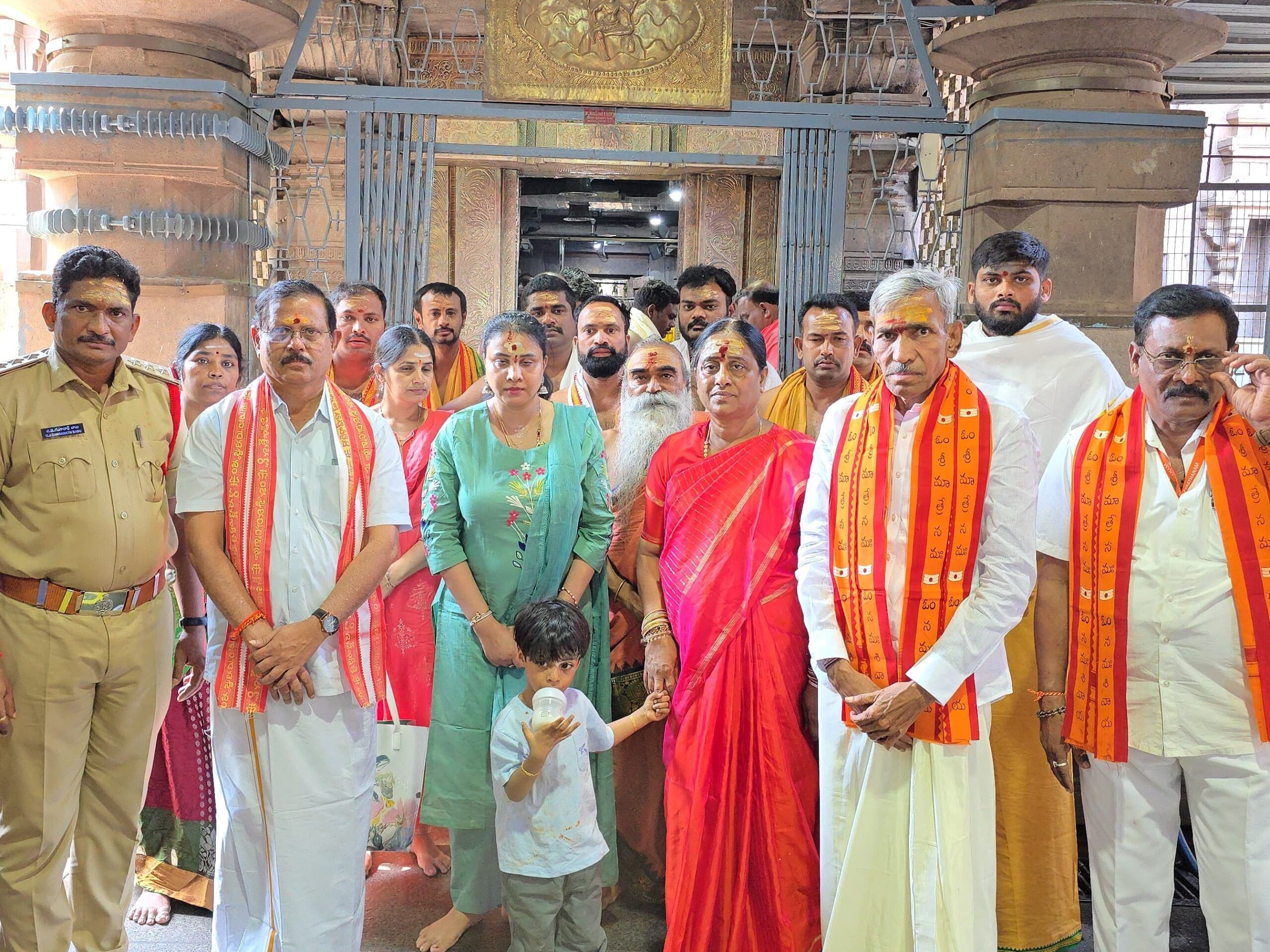 మల్లికార్జున స్వామిని దర్శించుకున్న మంత్రి