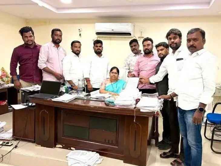 ప్రభుత్వ పాఠశాల భూమిలో అక్రమ నిర్మాణాలు