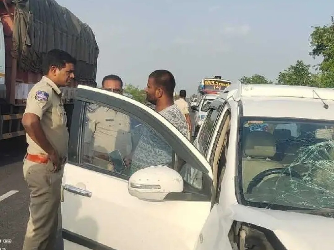 హైవేపై యాక్సిడెంట్‌లో మహిళ మృతి