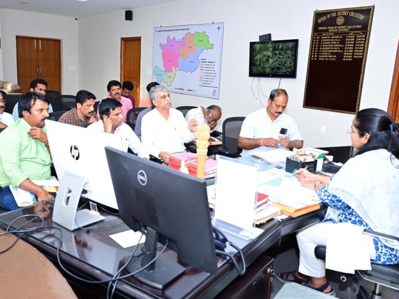 ‘పనులు త్వరితగతిన పూర్తి చేయాలి’