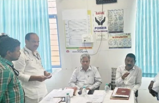ప్రభుత్వ వైద్యశాలలో శాని స్టేషన్ పోస్టులపై విచారణ