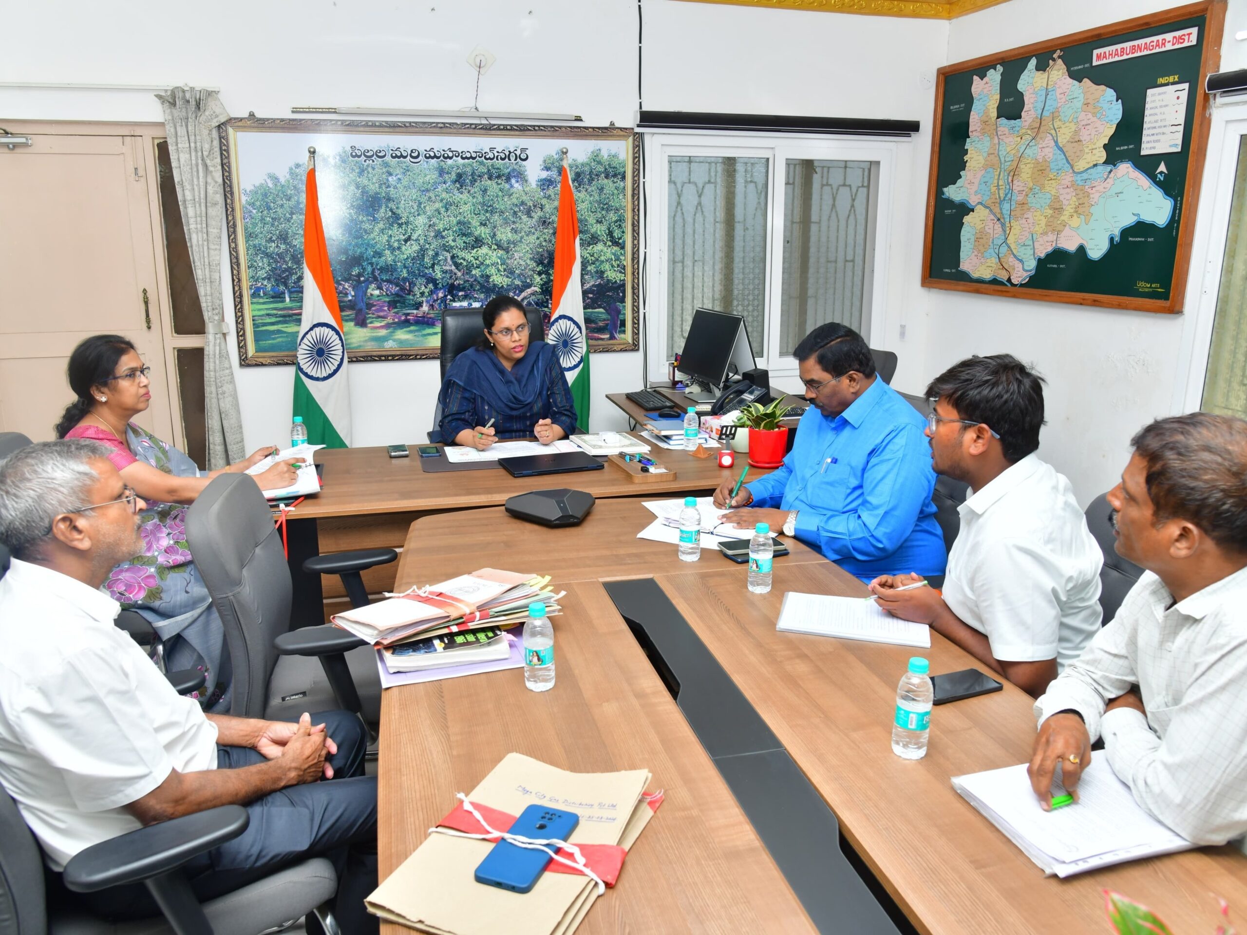 గ్యాస్ పైప్‌లైన్ పనుల వేగవంతానికి కలెక్టర్ ఆదేశం